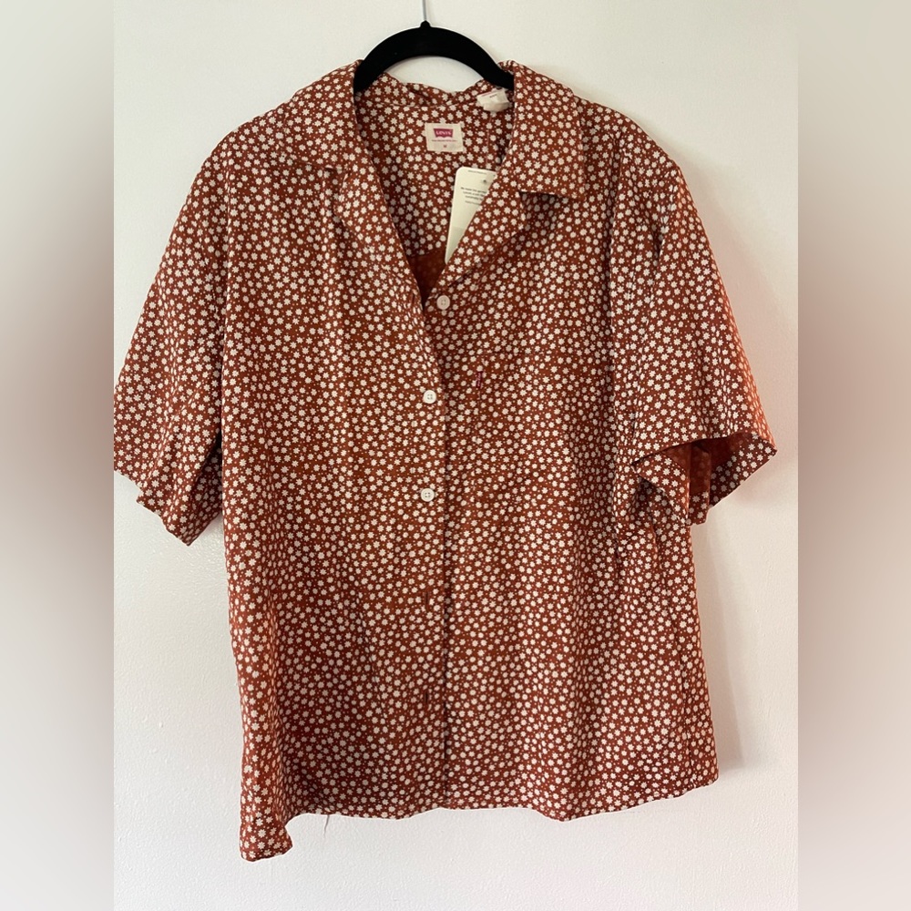 Levi’s button up shirt